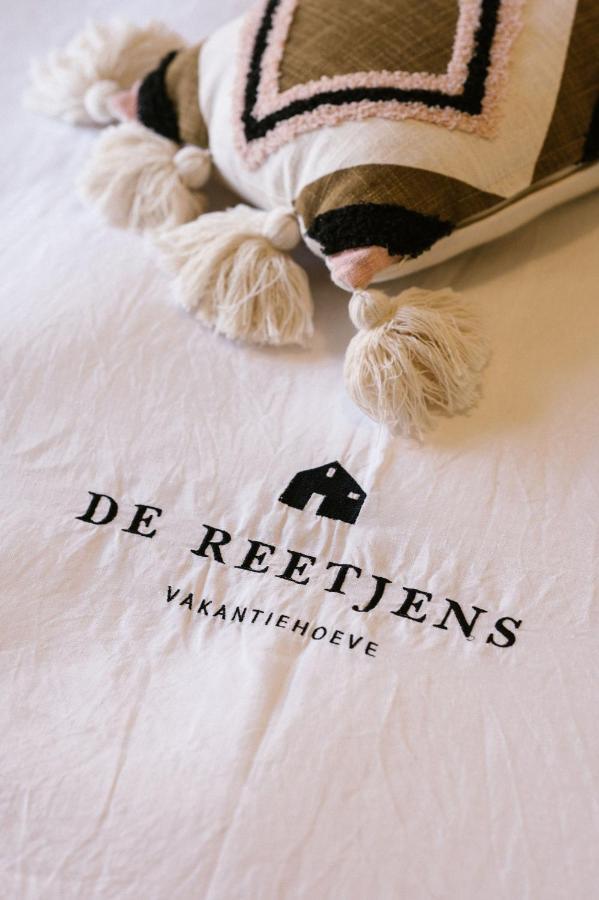 Hoeve De Reetjens - La Porcherie บิลเซน ภายนอก รูปภาพ